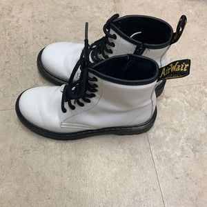Kids size 2 doc martens